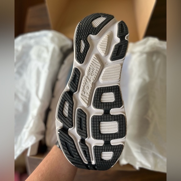 Hoka One M Bondi 6 - Picture 3 of 5
